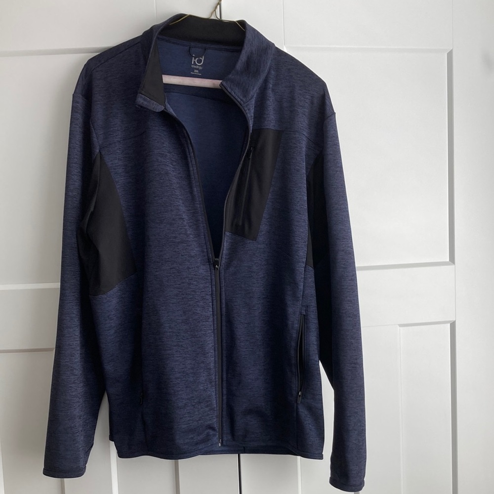 Men’s XXL blue and black jacket, 3 pockets